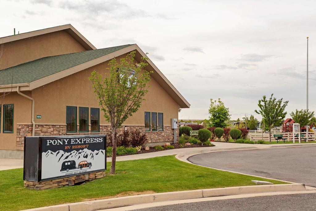 Pony Express Rv Resort North Salt Lake Esterno foto