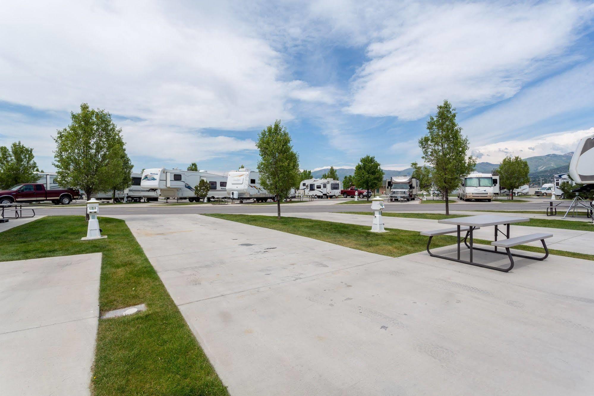 Pony Express Rv Resort North Salt Lake Esterno foto