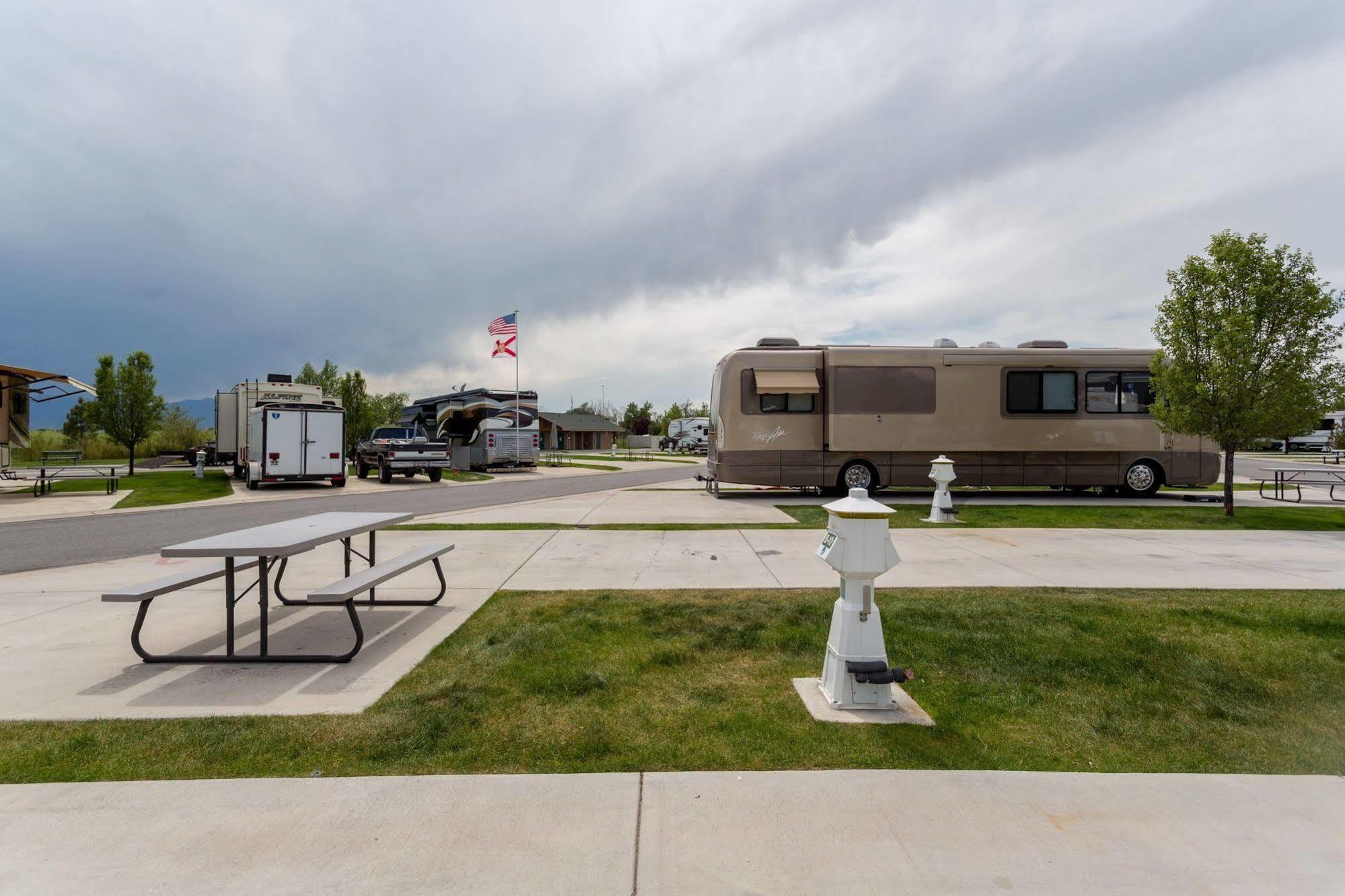 Pony Express Rv Resort North Salt Lake Esterno foto