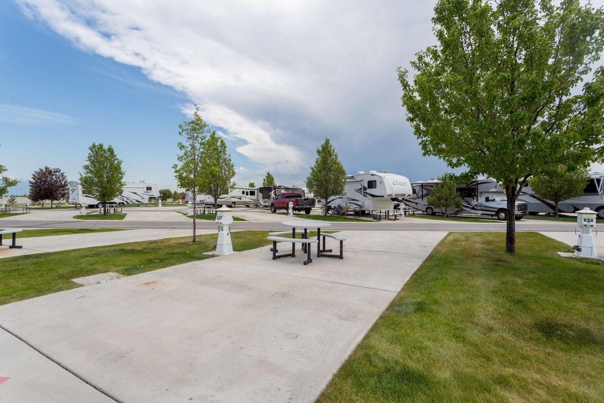 Pony Express Rv Resort North Salt Lake Esterno foto